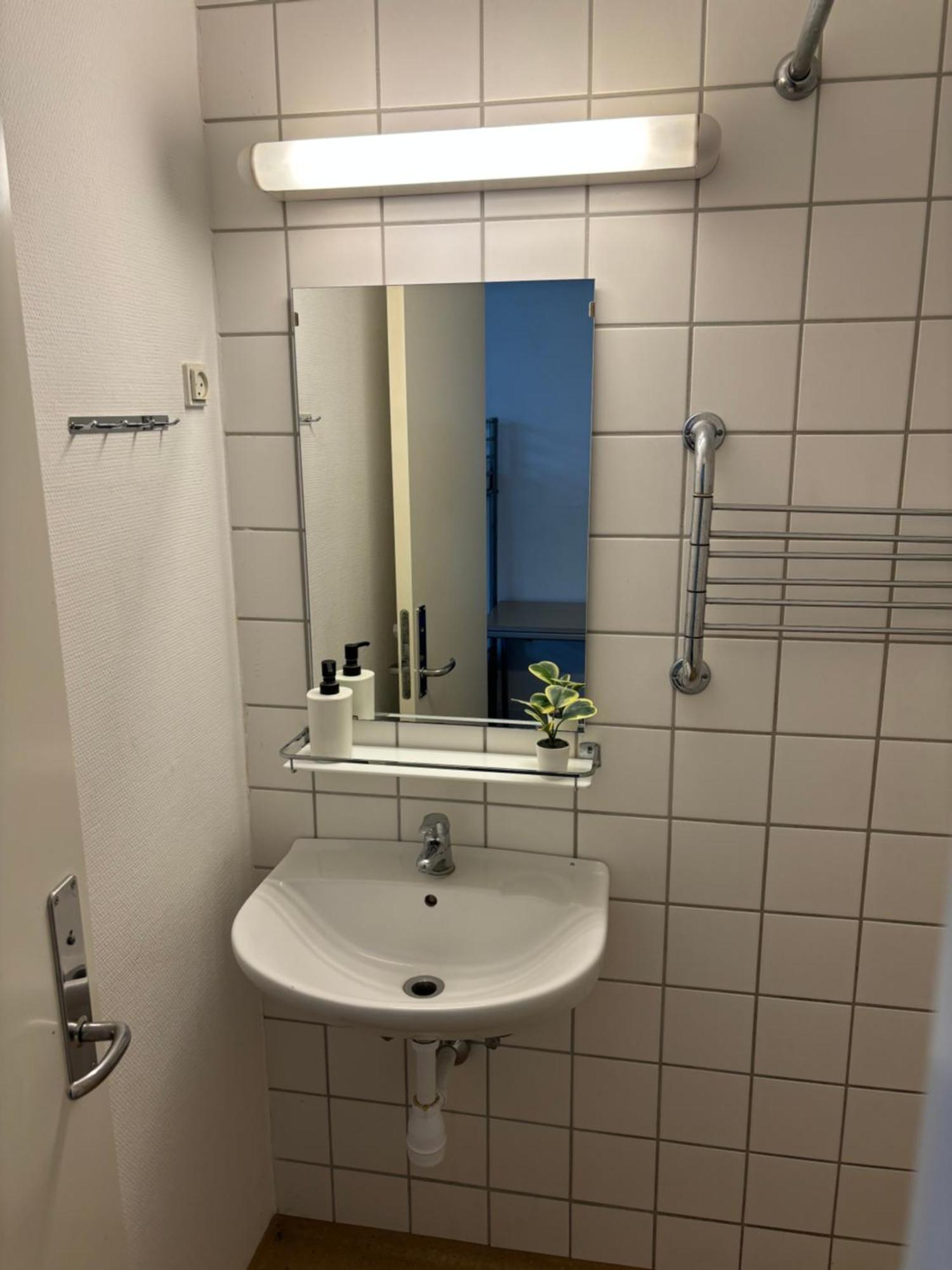 Danhostel Odense City Luaran gambar Bathroom in a student apartment