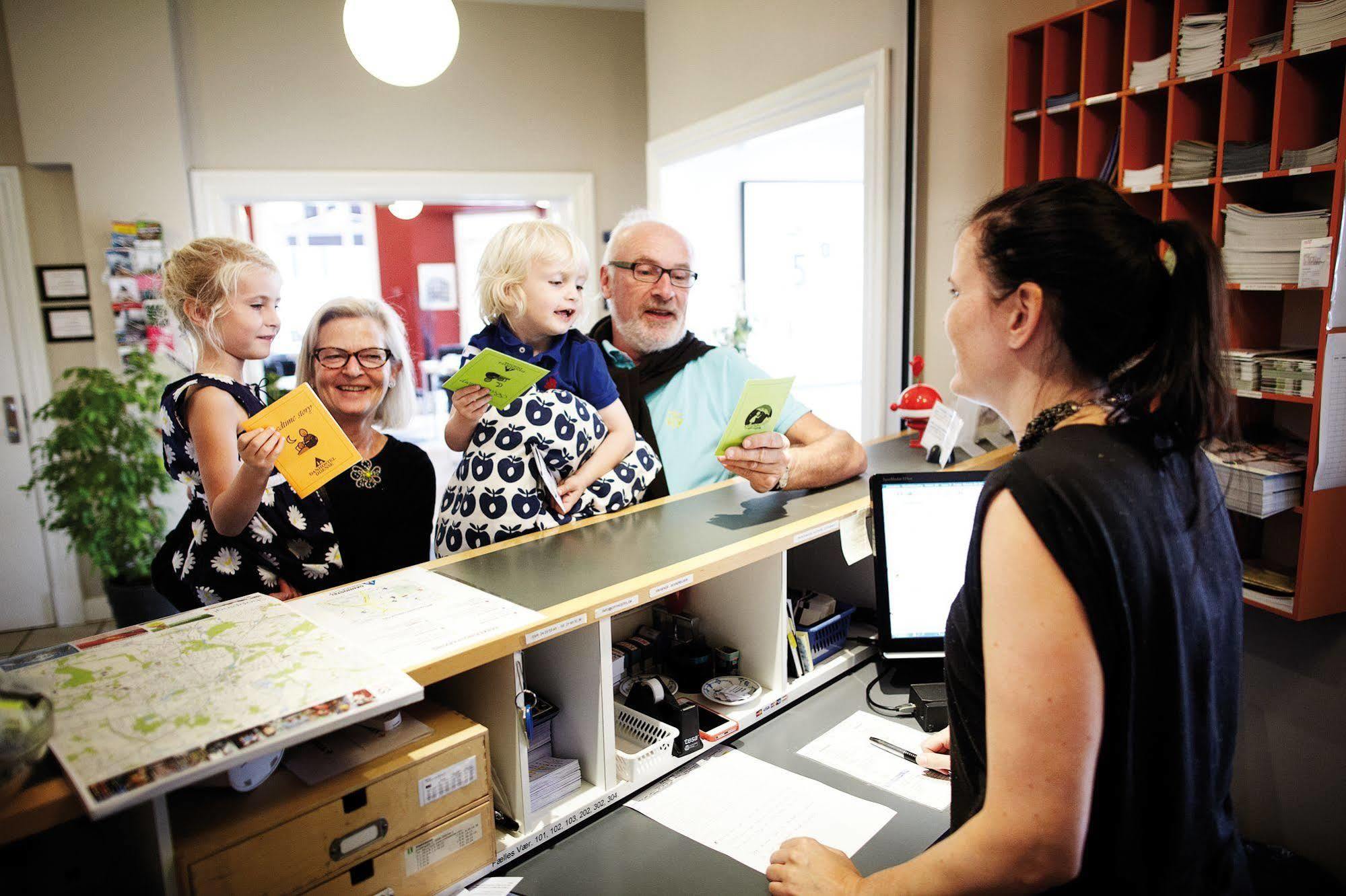 Danhostel Odense City Luaran gambar A library in Finland
